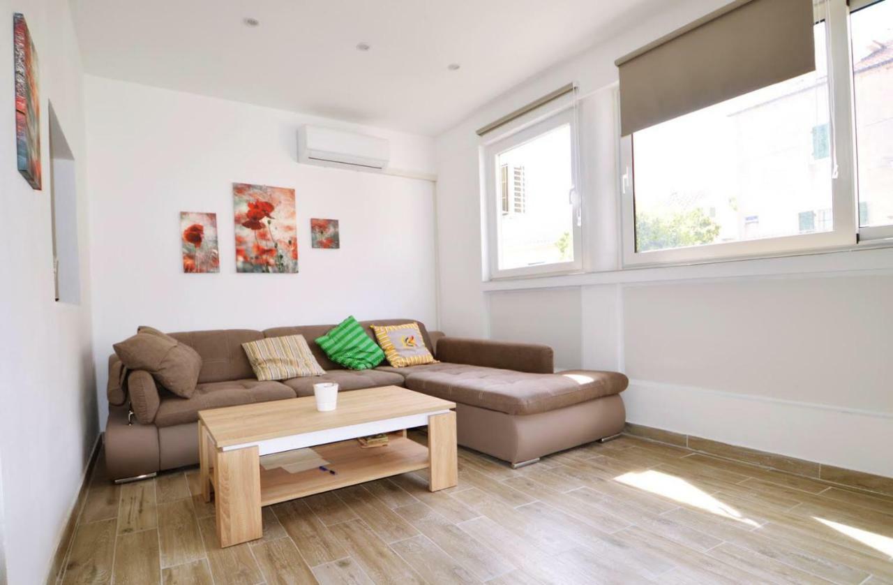 Apartman Martina Betina  Exteriör bild