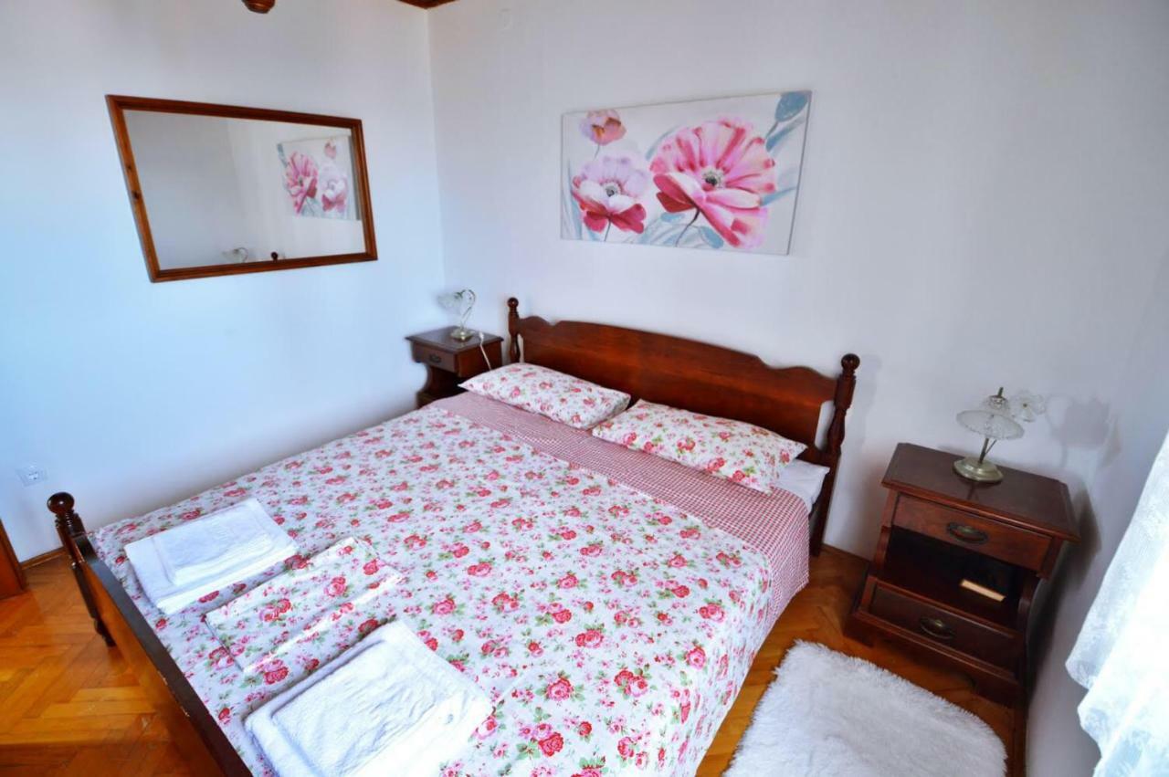 Apartman Martina Betina  Exteriör bild