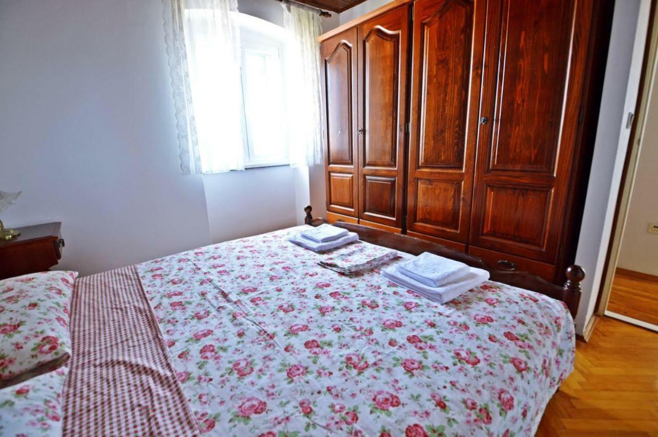 Apartman Martina Betina  Exteriör bild
